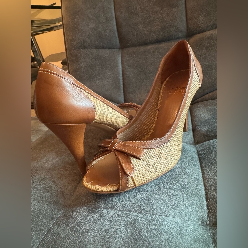 Vintage Moschino Brown and Tan Heels - Picture 7 of 9
